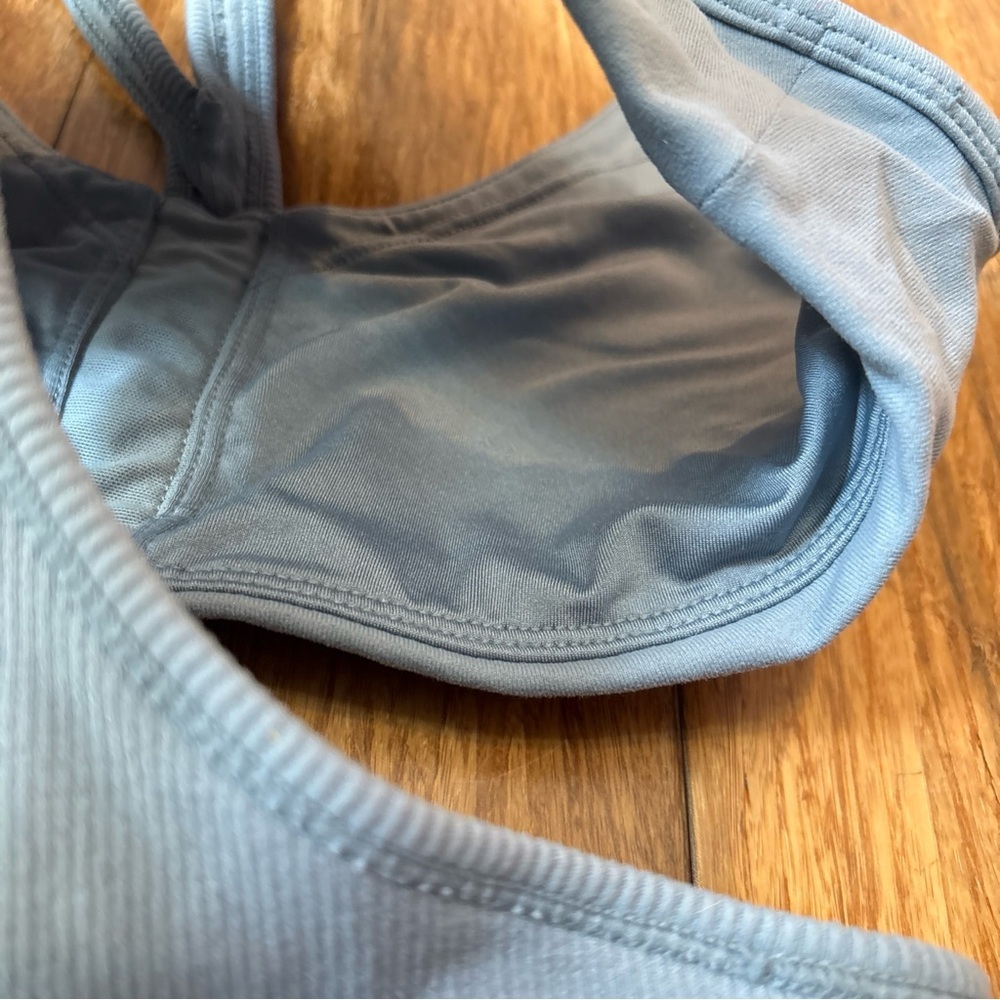 ALO Yoga Trackie  Sport Bra Women Size Medium Blue Gym Stretching - Picture 11 of 13